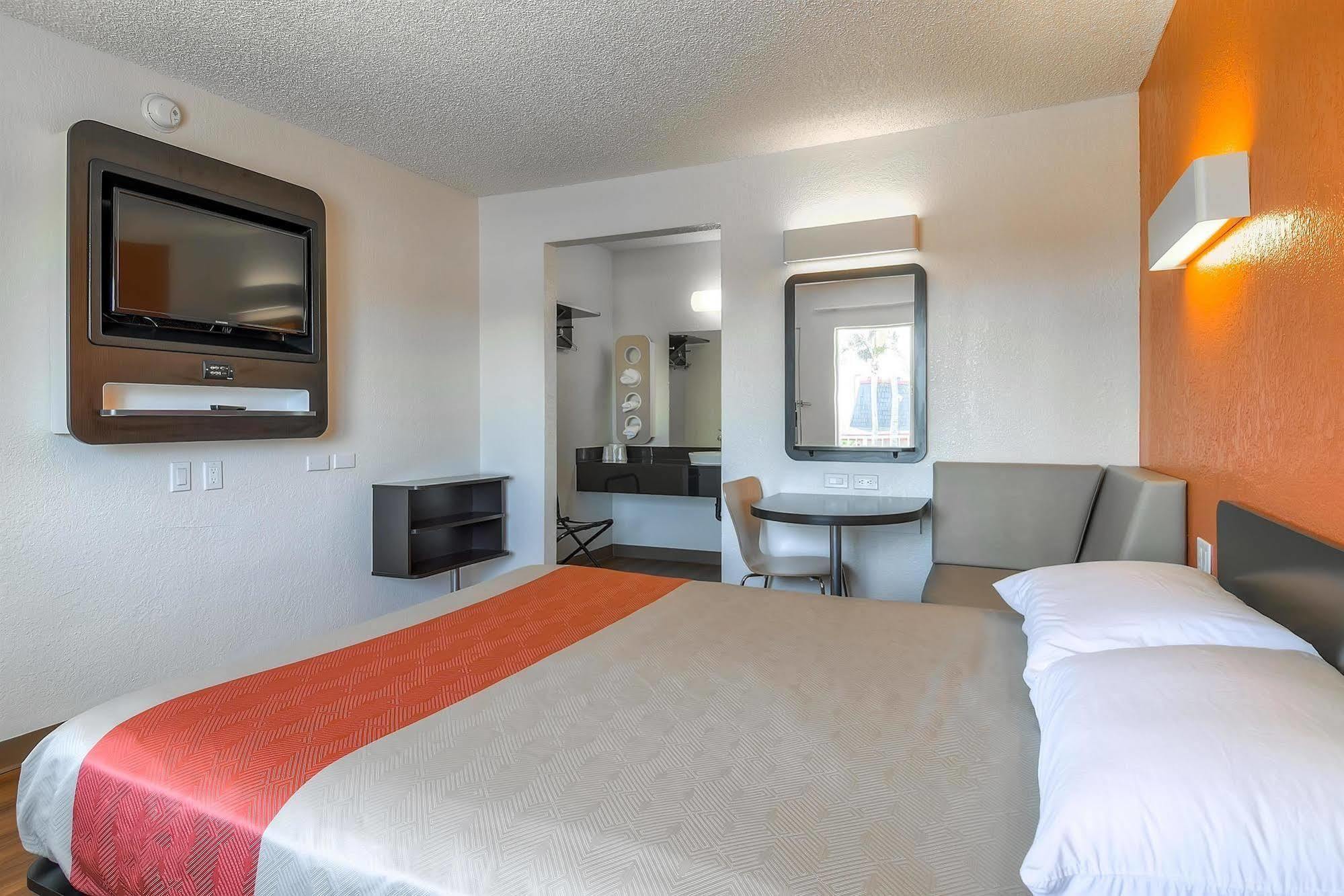 Motel 6-Long Beach, Ca - Los Angeles エクステリア 写真