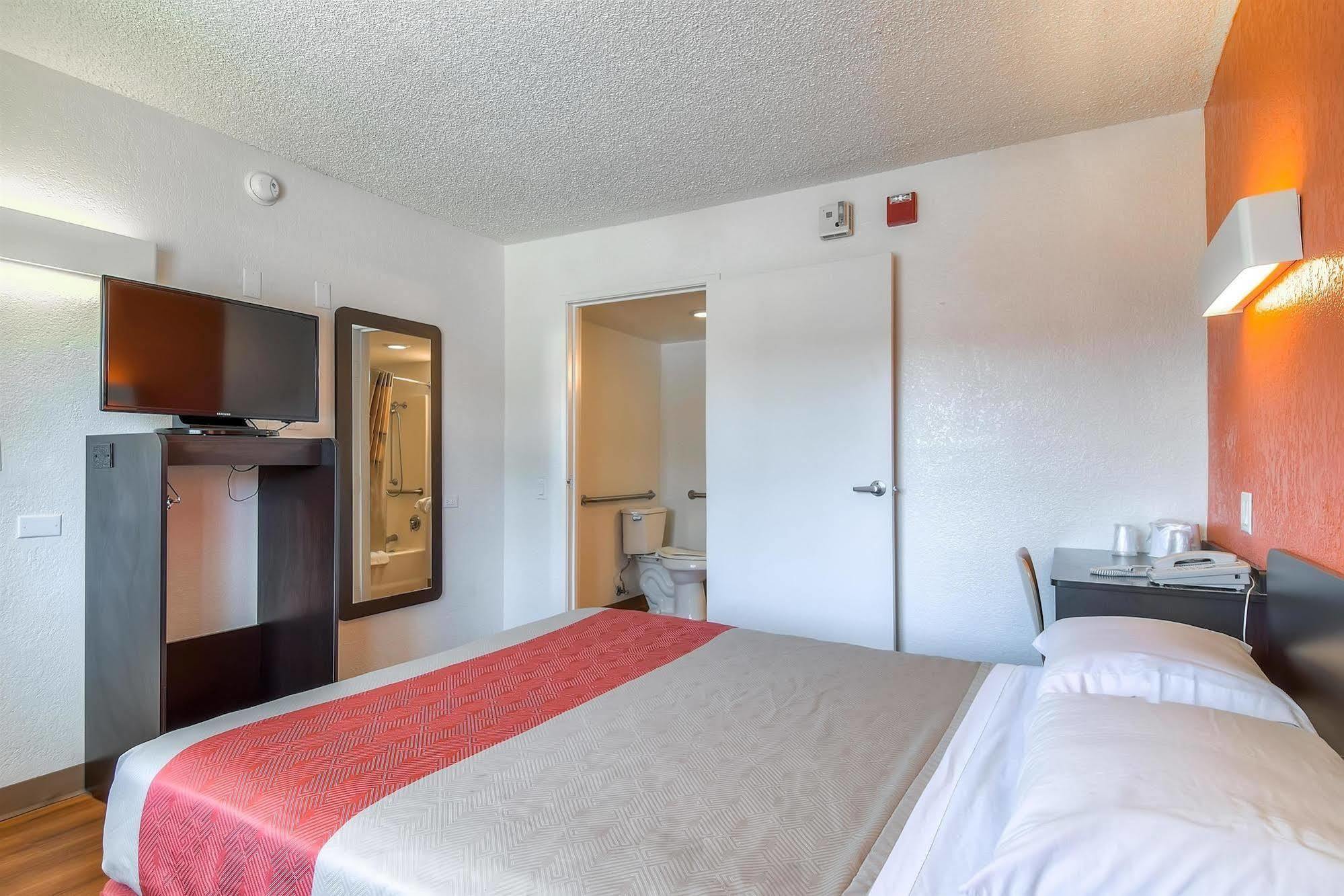 Motel 6-Long Beach, Ca - Los Angeles エクステリア 写真