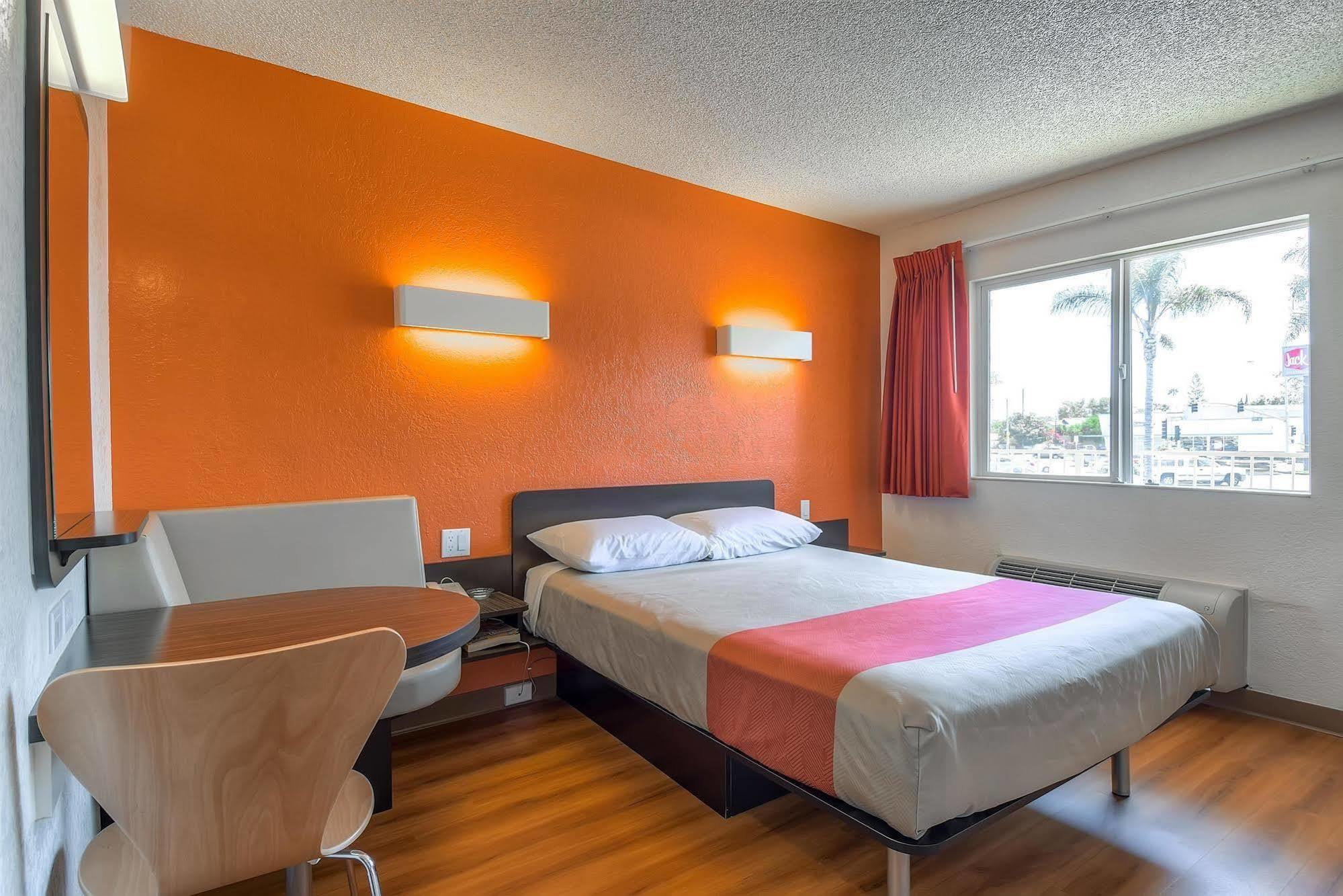 Motel 6-Long Beach, Ca - Los Angeles エクステリア 写真